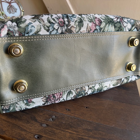 Vintage Tapestry Carpet Bag Purse | American Flyer Doctor Bag Style Handbag - Picture 11 of 14